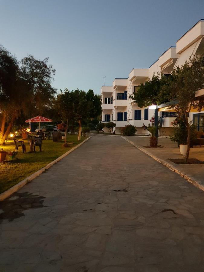 Aparthotel To Kyma à Amarynthos Extérieur photo