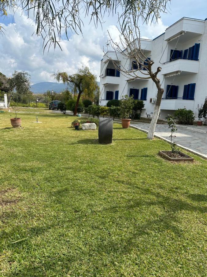 Aparthotel To Kyma à Amarynthos Extérieur photo