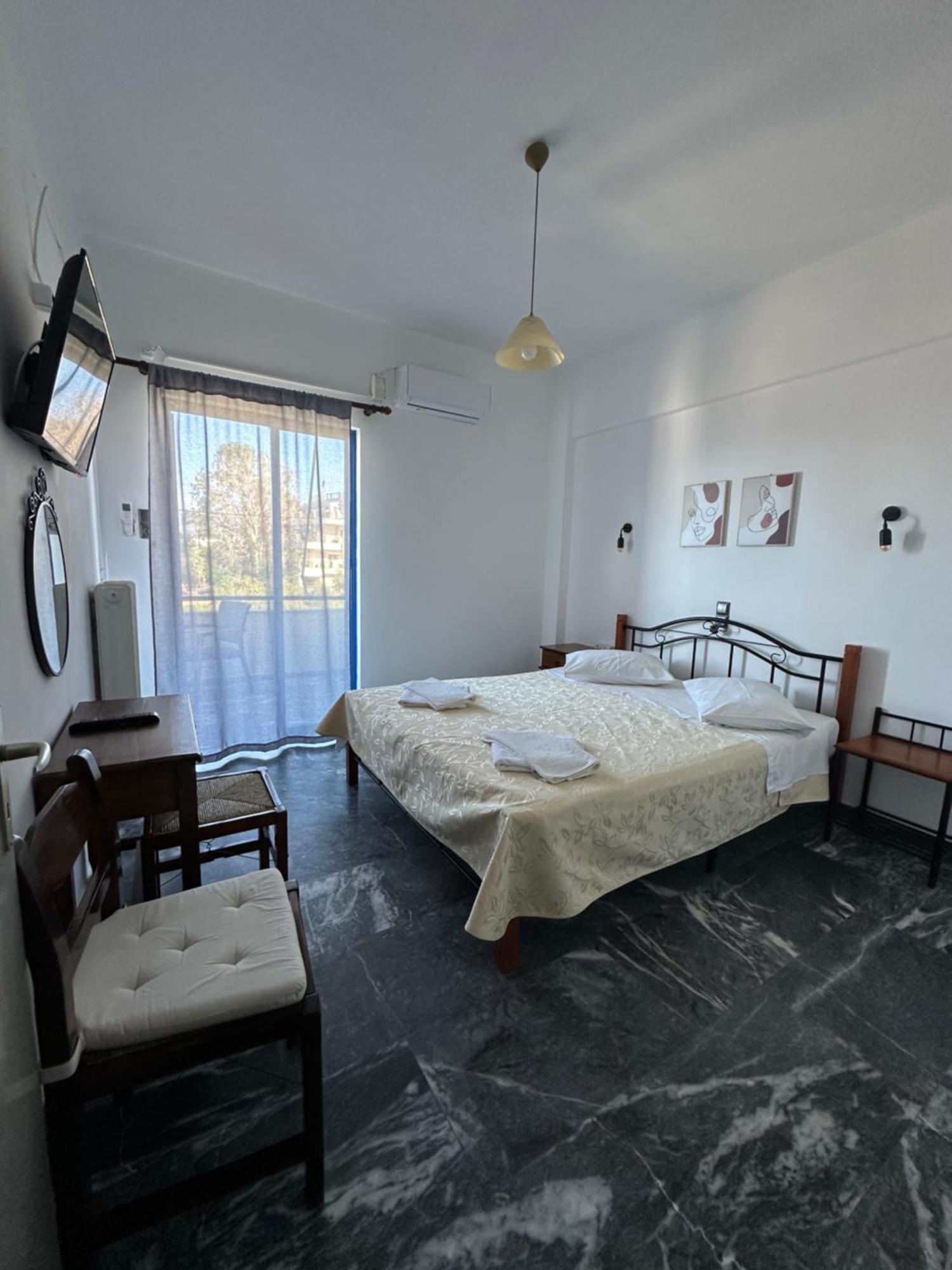 Aparthotel To Kyma à Amarynthos Extérieur photo